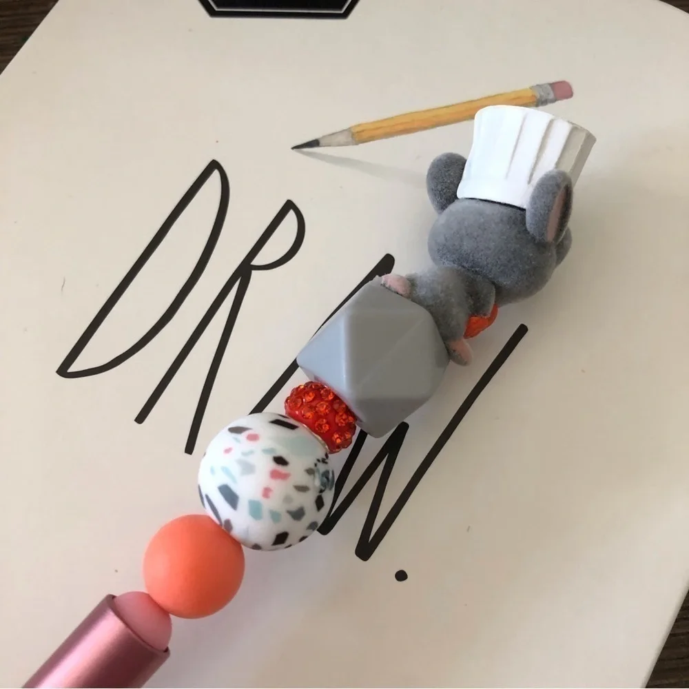 Disney Doorables: Ratatouille: Remy (little chief) handmade beaded pen